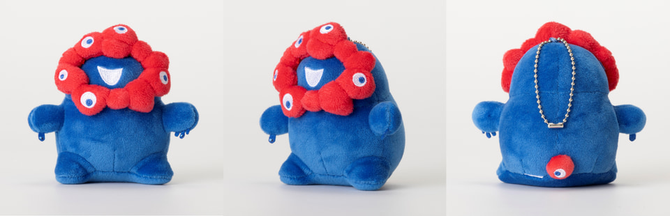 一緒にお出かけしやすい「もっちりミャクミャク」ぬいぐるみミニサイズ