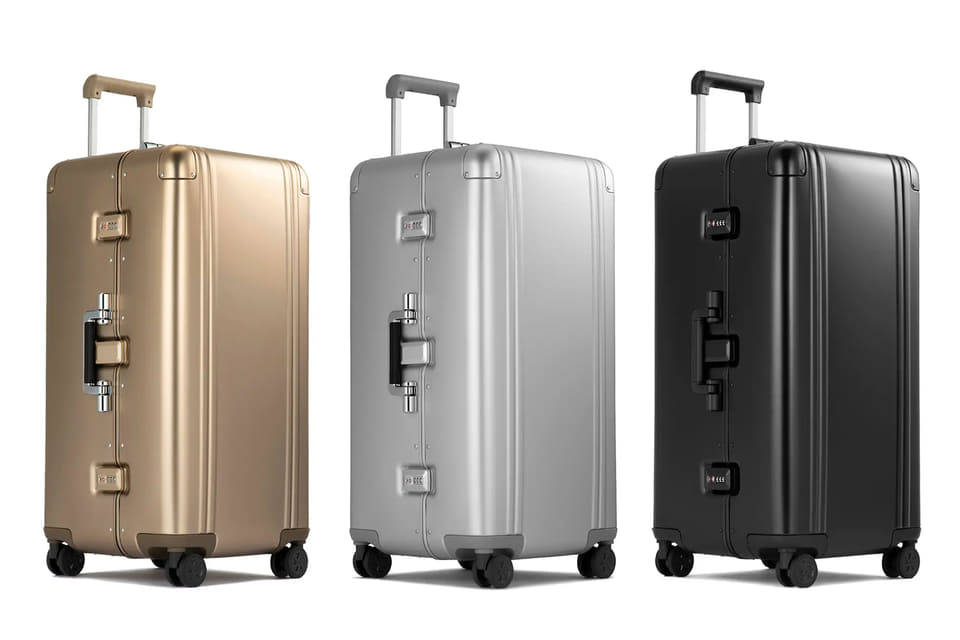 ゼロハリバートン、ブランド初のアルミ製トランク。メタリックな