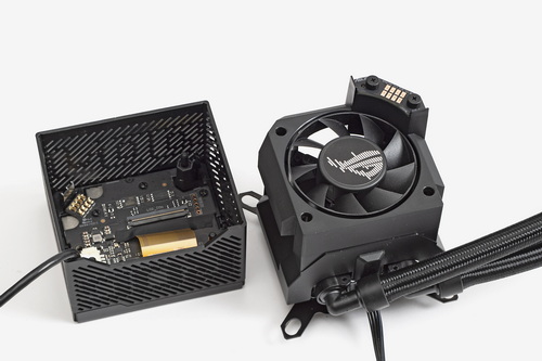 液晶＆ファン搭載ヘッドに連結式ファンで冷えて映える！ASUSの新型水冷