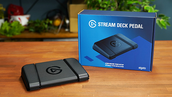 フットペダルで一人で配信がもっと楽に、「Elgato Stream Deck Pedal