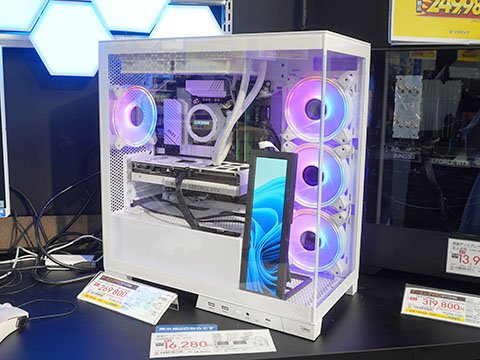270度強化ガラスケースで内部を“魅せる”STORMの白いゲーミングPC