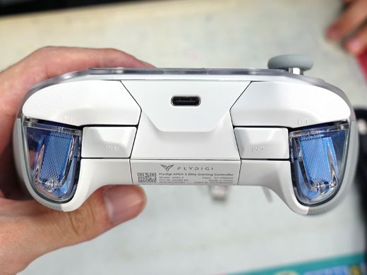 ボタン追加&低遅延になったFlydigi最上位ゲームパッド「APEX5」が登場