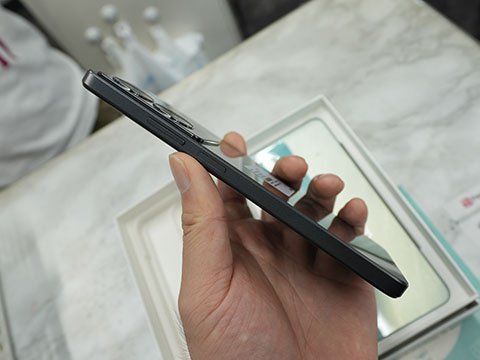 5G対応の6.7インチスマホ「OPPO A79 5G」が15,800円、未使用品セール