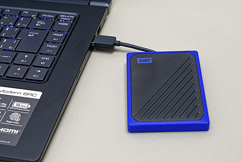 仕事に！趣味に！ゲーム機にも、ポケットサイズSSD「My Passport Go