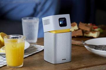 ボトルサイズで約4.3万円、BenQのAndroid搭載モバイルプロジェクタ