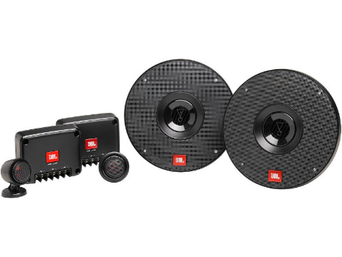 JBL、車載用エントリースピーカー「CLUB」。シート下に収まるサブ