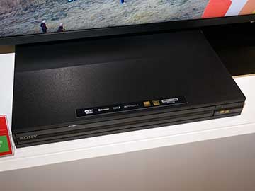 パナソニック、4万円のUltra HD Blu-rayプレーヤー「DMP-UB30」 - AV Watch