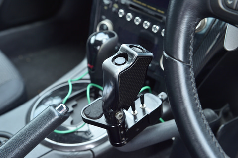 試乗インプレ】アカザーの新型フィット用手動運転装置「テックマチック