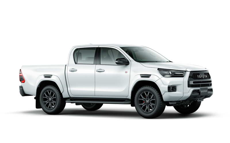 トヨタ、ハイラックスに「Z“GR SPORT”」登場 専用オーバーフェンダーで