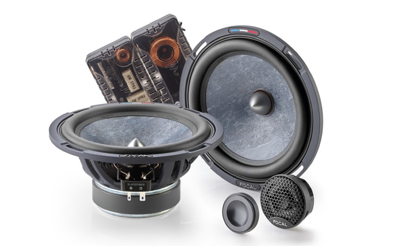 フォーカル、カーボンファイバーを採用したスピーカー新シリーズ