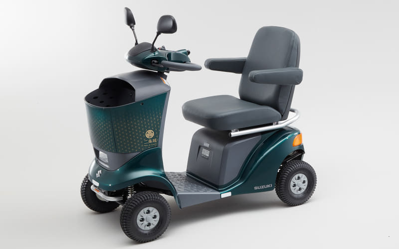 スズキ、京都の世界遺産二条城内で「セニアカー」の試験運用開始 - Car