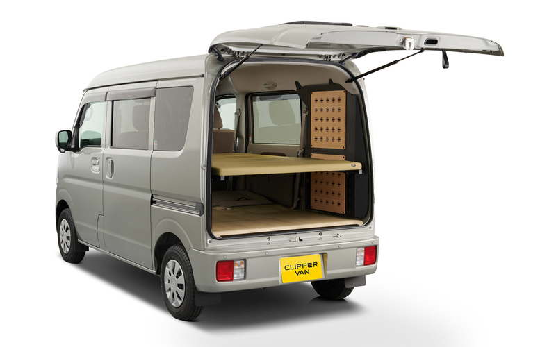 NMC、車中泊仕様車シリーズに軽自動車「クリッパーバン マルチラック