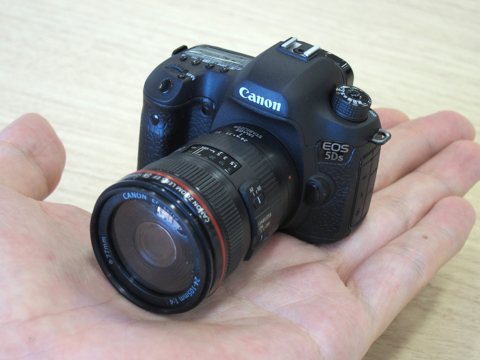 プレゼント】「キヤノンEOS 5Ds」のミニチュアUSBメモリー - デジカメ