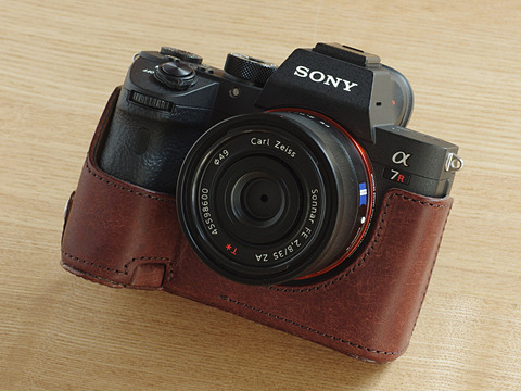 ユリシーズ、「α7 III」「α7R III」「α9」対応のボディスーツ