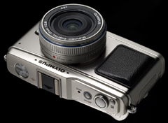 オリンパス、同社初のマイクロフォーサーズ機「E-P1」 - デジカメ