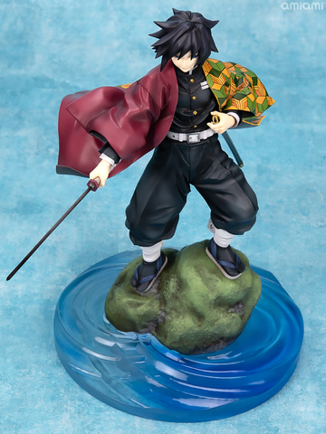 鬼滅の刃」の水柱「G.E.M.シリーズ 冨岡義勇」の魅力を紹介するフォト