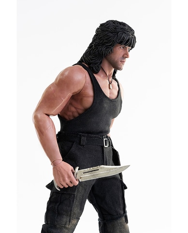 奴はいま、地獄の戦場にいた！ 「ランボー3」より、スタローン演じる