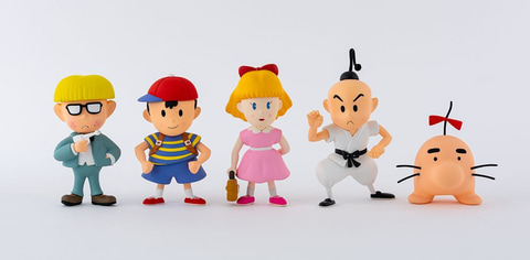 イベント「MOTHERのかたち。」展示のフィギュアを再現したフィギュア