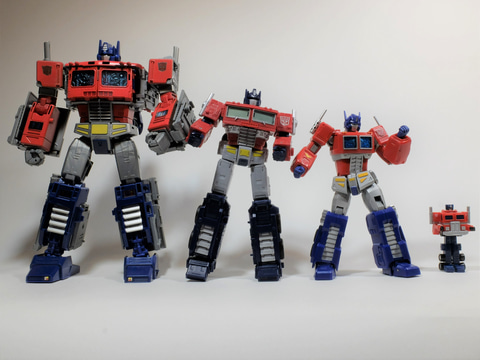 レビュー】アクションフィギュア「WFC-11 オプティマスプライム