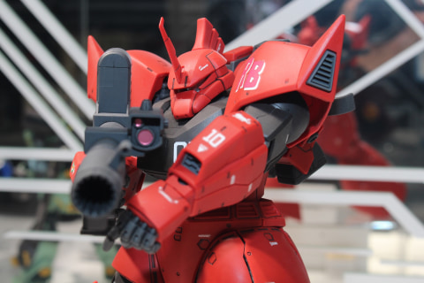 特別企画】【ガンダムベース撮り下ろし】“真紅の稲妻”の高機動型