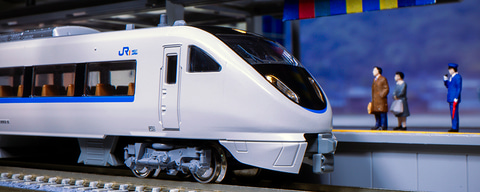 KATO、北陸本線の特急「683系『サンダーバード』」を9月10日に発売