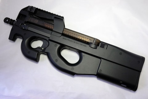 レビュー】東京マルイ「P-90プラス」レビュー 電動ガンスタンダード