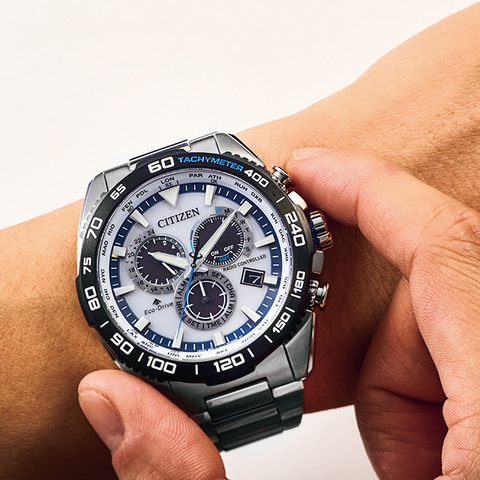 シチズン プロマスター、クロノグラフ新色やミリタリー色のデイデイト