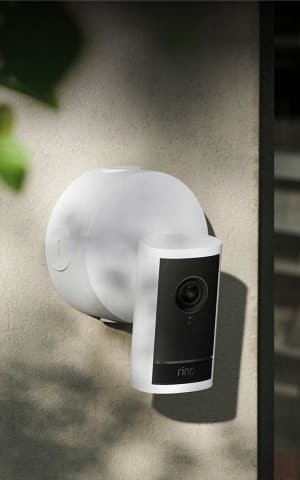 アマゾン「Ring」シリーズ初4Kモデル 防犯カメラ、ドアベル - Impress