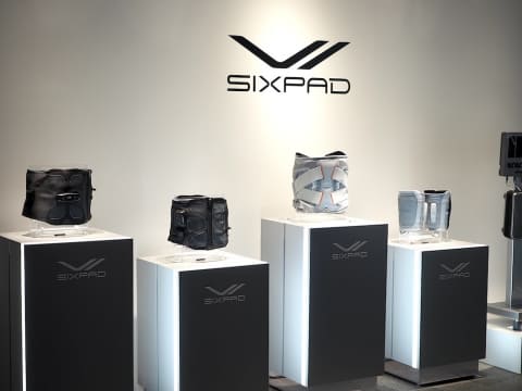 SIXPAD、ジェル不要な巻くだけトレーニングEMS 初の腰専用も - 家電 Watch