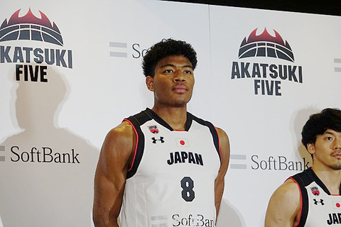 ソフトバンク本社でバスケ日本代表「AKATSUKI FIVE」のワールドカップ