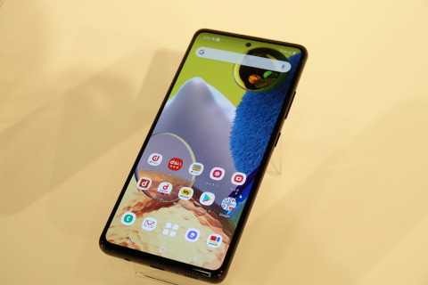 ドコモ、マクロ対応4眼カメラと4500mAhバッテリー搭載の「Galaxy A51