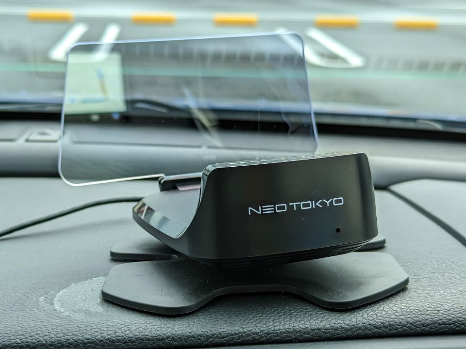 NEO TOKYO発！ ワイヤレスでAndroid Auto＆CarPlayを使える「HUD-2023