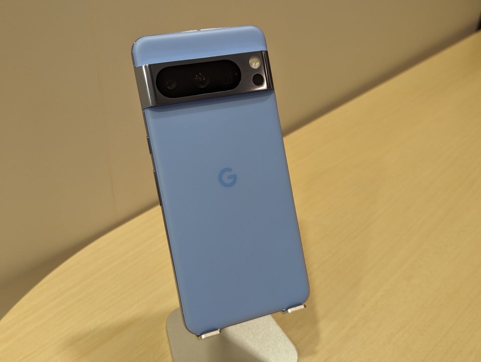Google Pixel 8 Pro」発表、フラットディスプレイや「Tensor G3
