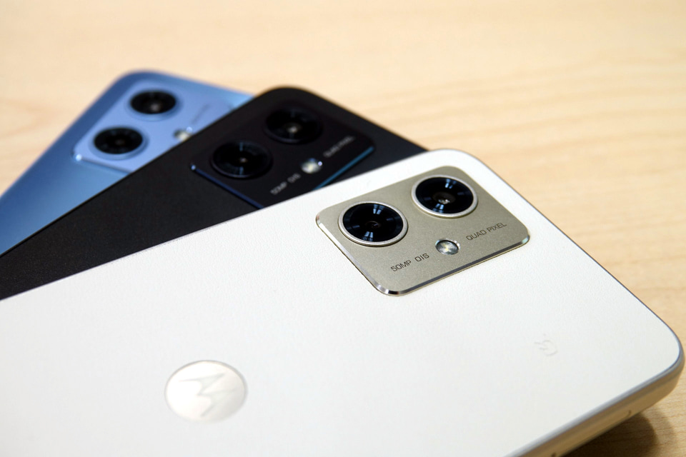 アマゾンでワイモバイルのスマホがセール、「moto g64y 5G」が1円など