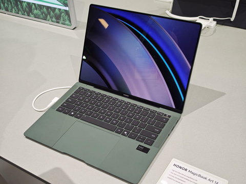 Core Ultra 7 258V搭載ポータブルゲーミングPC登場。GPU性能アップで