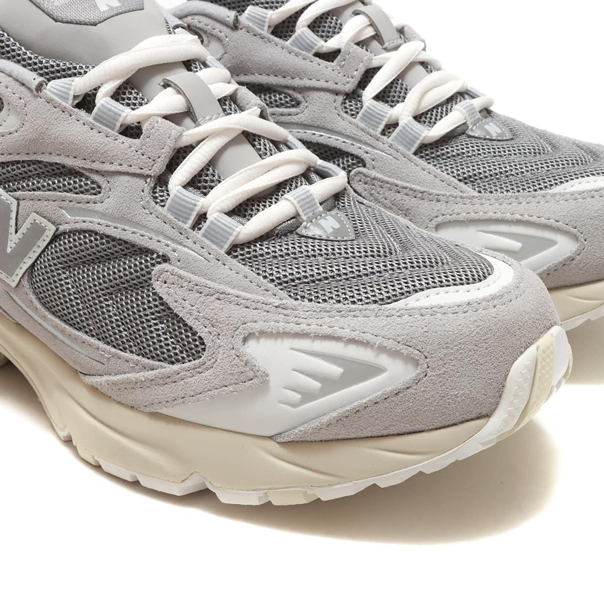 New Balance ML725AA GRAY（ニューバランス ML725AA-グレー） | atmos