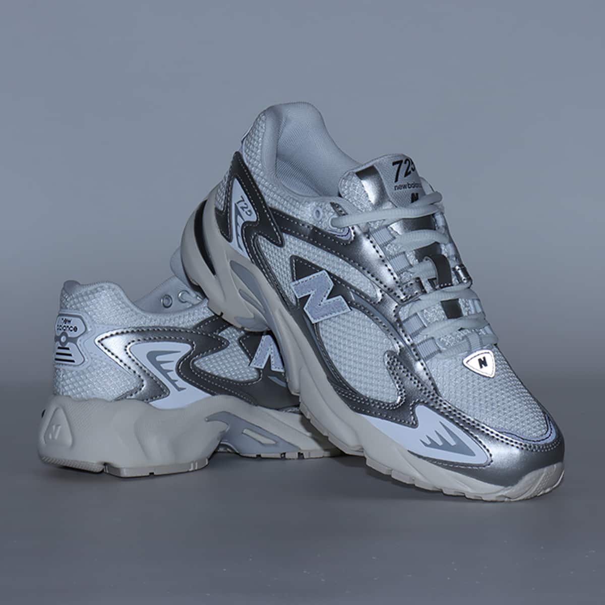 New Balance ML725CG WHITE/BLACK（ニューバランス ML725CG-ブラック