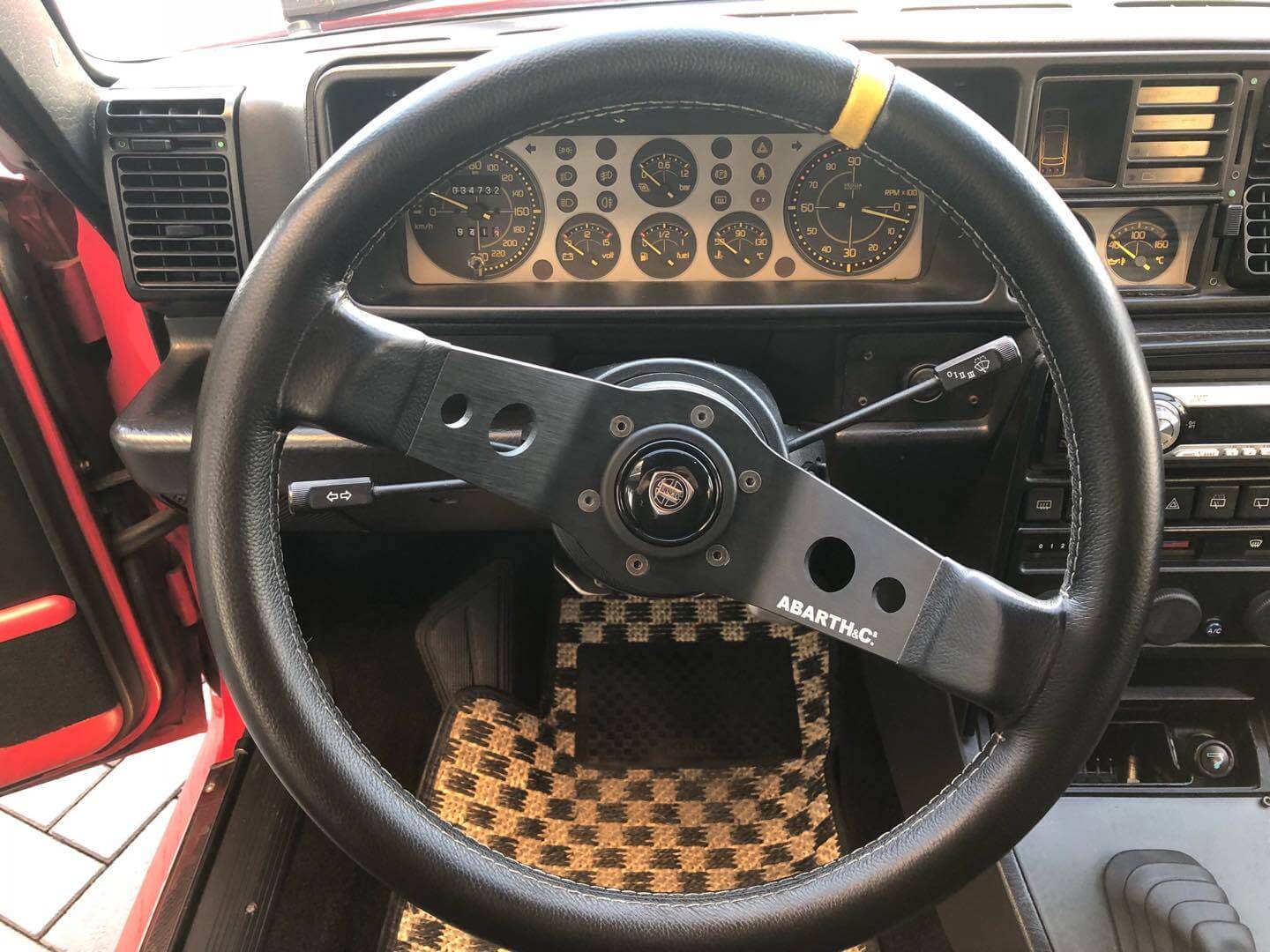 ランチア・デルタHF インテグラーレ 16V エボルツィオーネの魅力