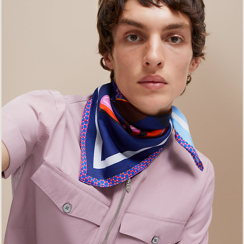 Surfing Fan scarf 65 | Hermès Canada