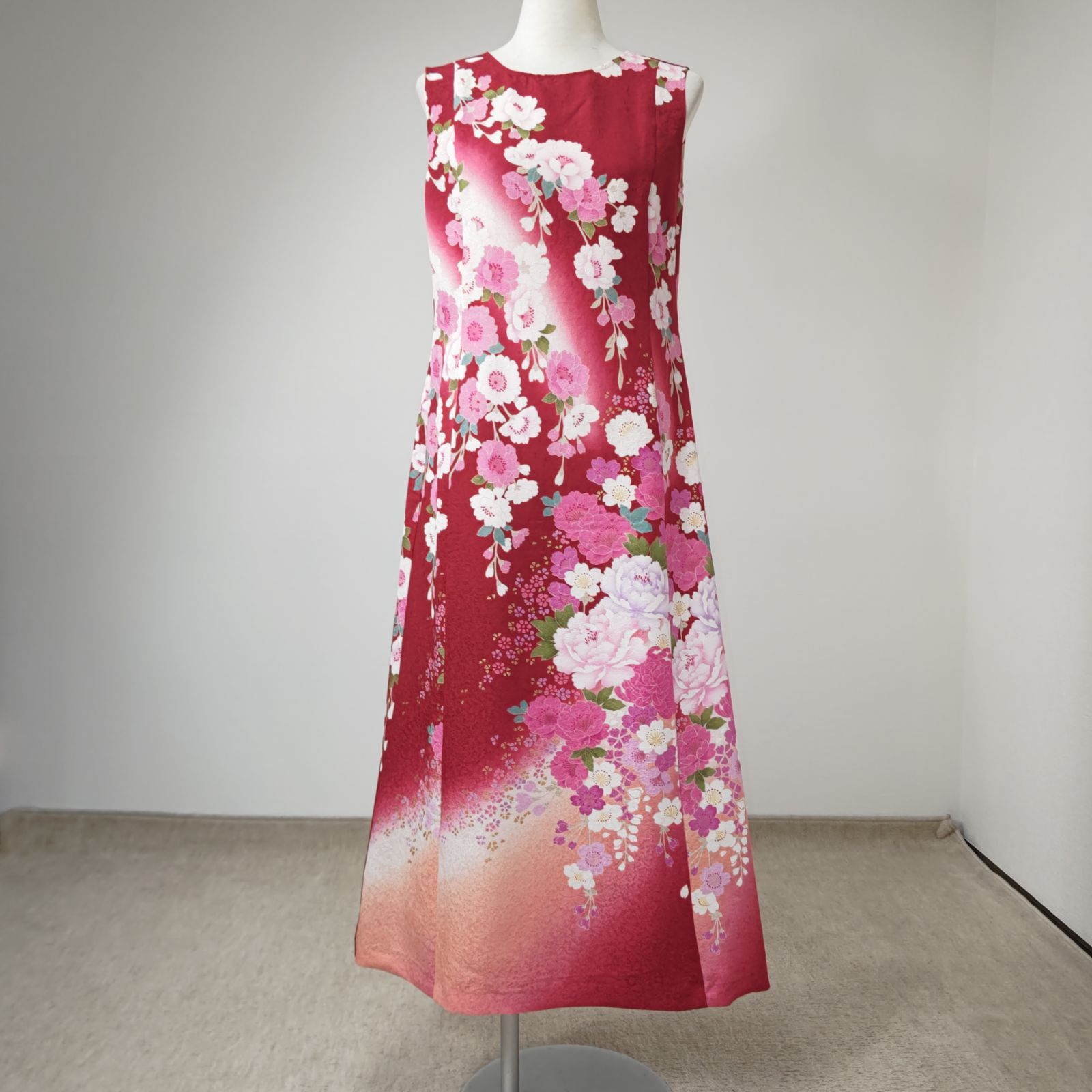 zunezune 振袖ドレス ノースリーブ 着物リメイクワンピース 赤 - メルカリ