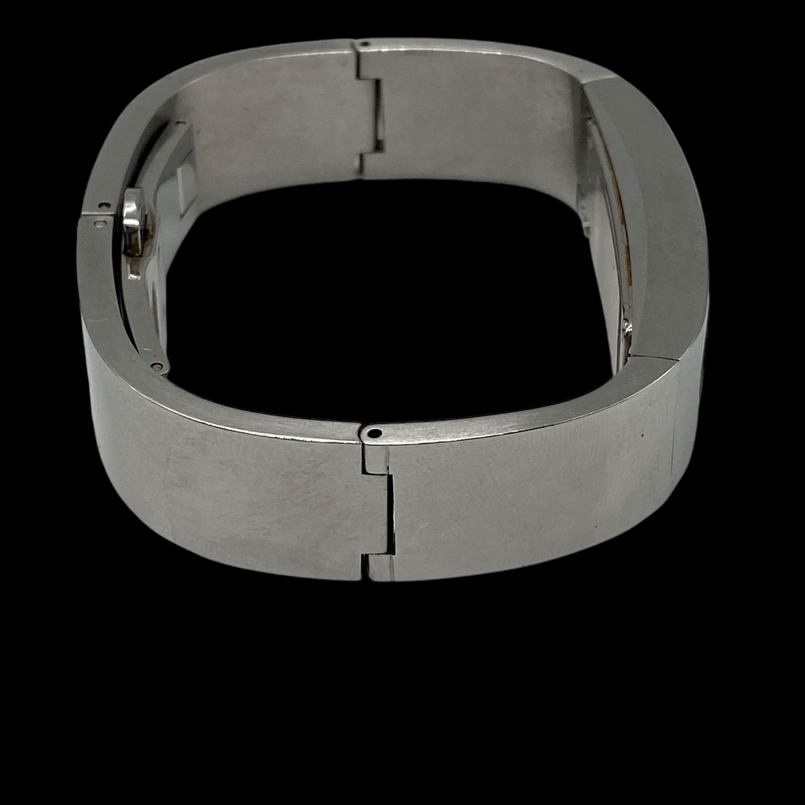 新品電池 稼働品 GUCCI グッチ 2400S バングルウォッチ レディース