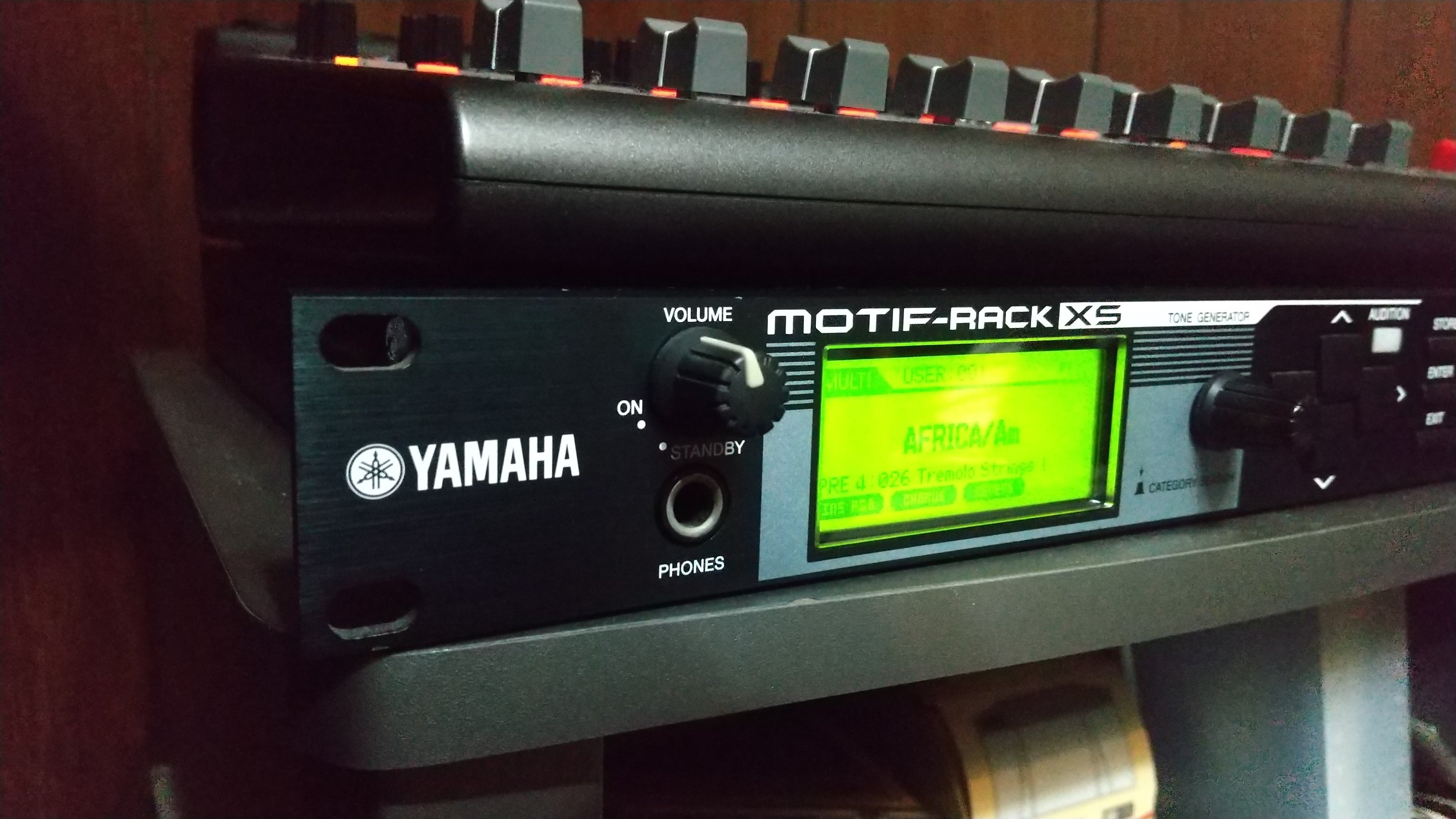 夏の作曲＆宅REC講座15〜LogicでYAMAHAの外部音源MOTIF-RACK XSを
