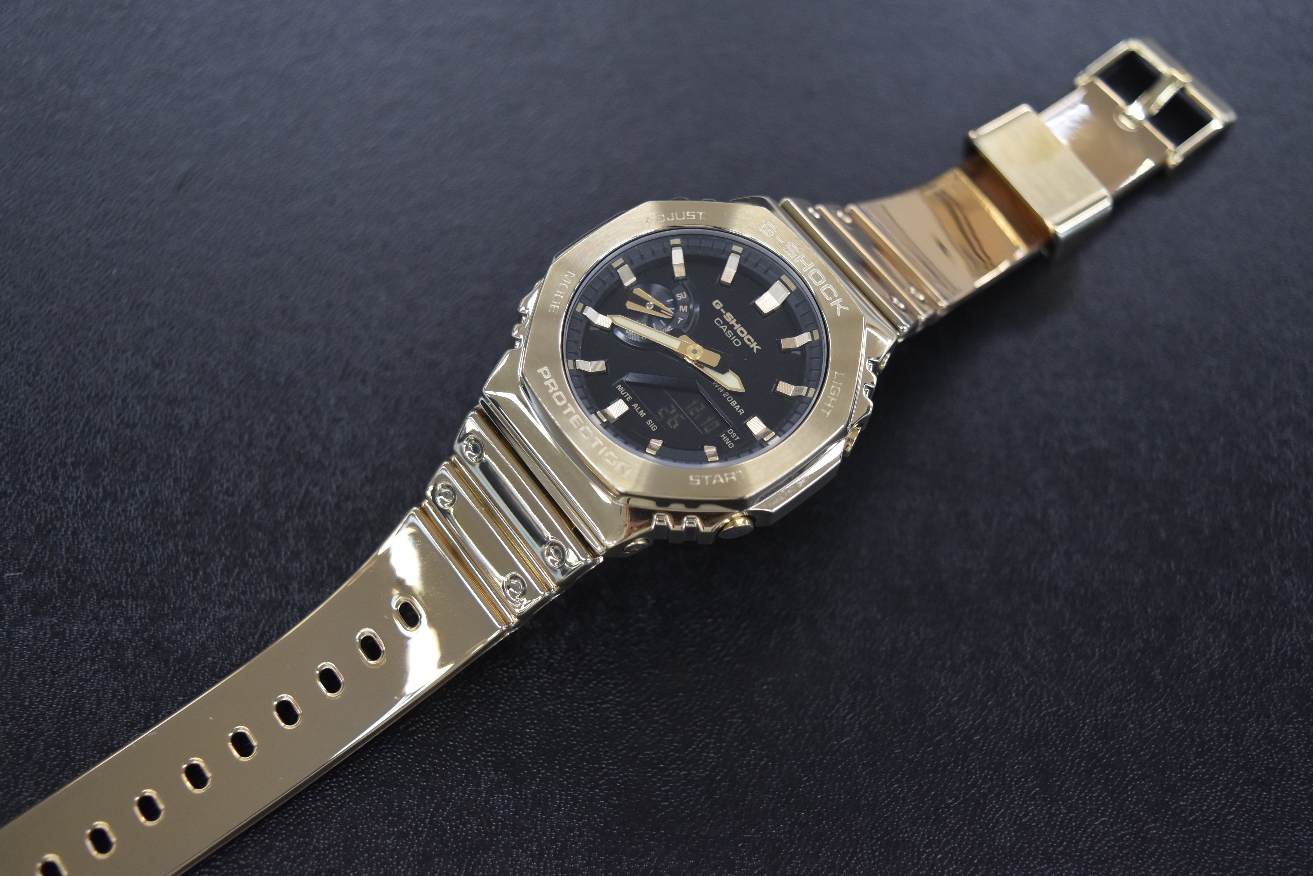 新開発のタフシリコーンバンドを採用！G-SHOCK「FINE METALLIC SERIES