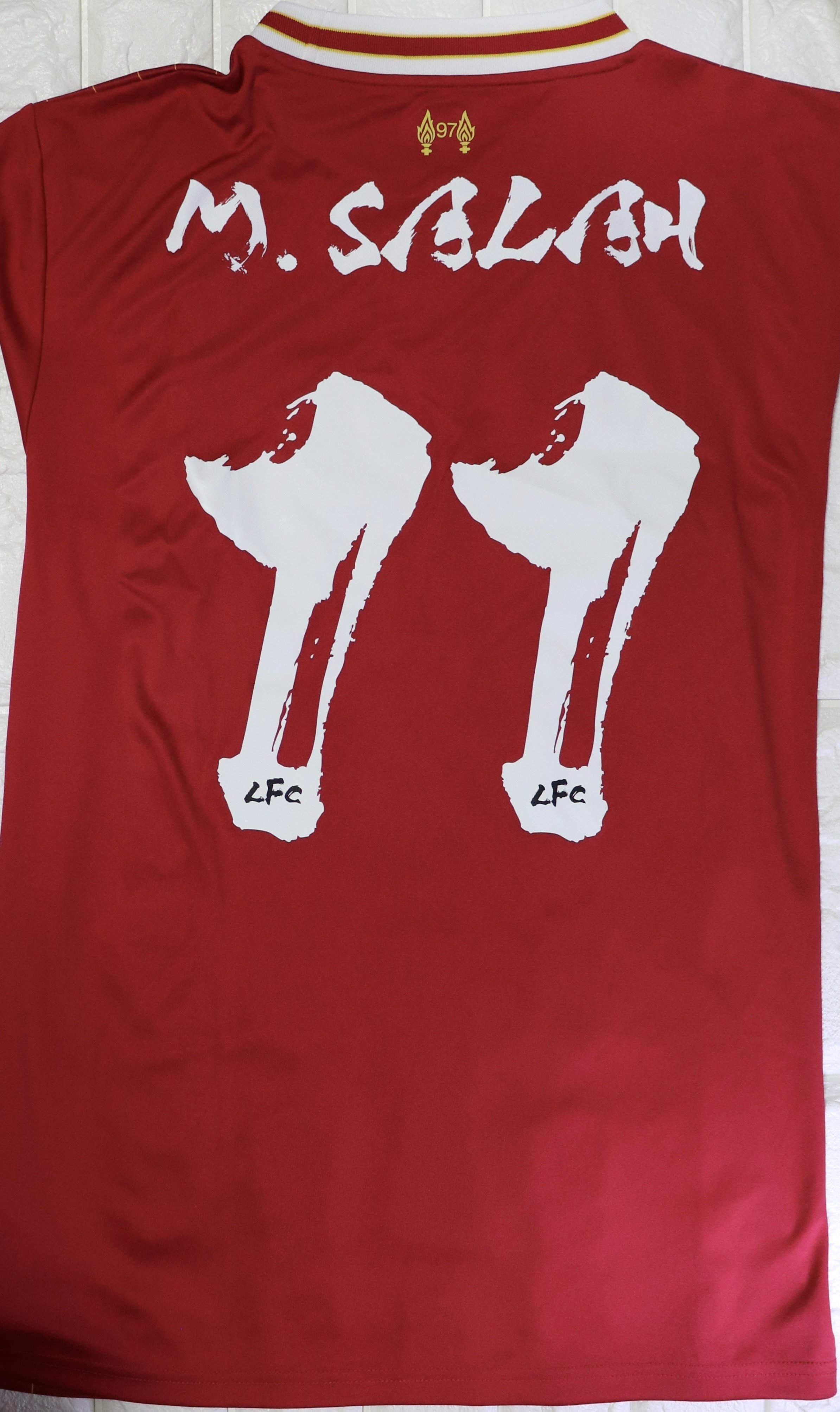 🇯🇵Liverpool FC グッズ情報：日本限定ユニフォームデザインの争奪戦