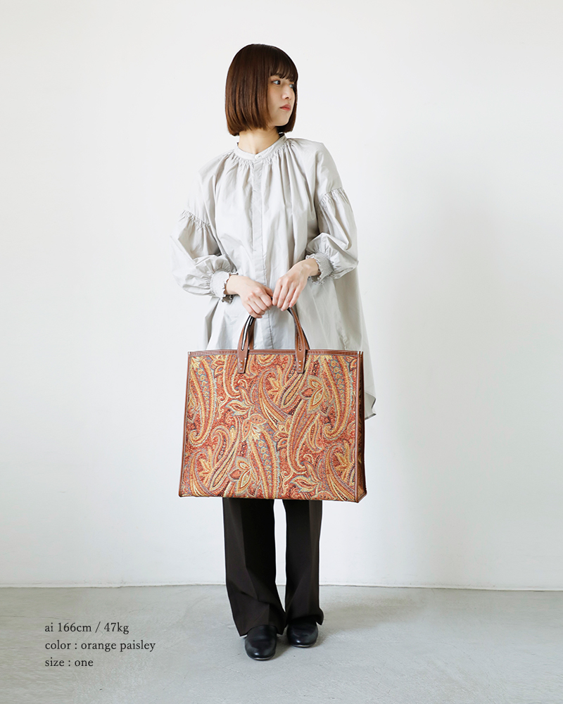 A VACATION ア ヴァケーション カウレザー ハンドル スクエア トート