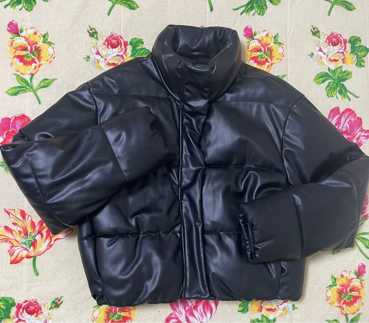 ZARA フェイクレザーパフジャケット ジャケット ブラック アウター