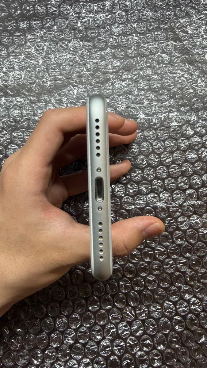 Apple iPhone8 シルバー 64GB 本体のみ｜Yahoo!フリマ（旧PayPayフリマ）