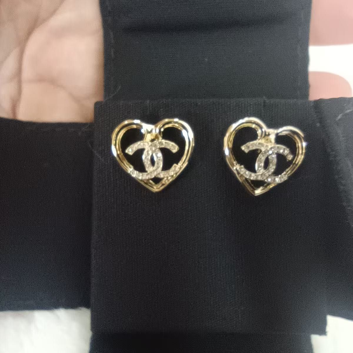 CHANELココマーク ハートクリスタルピアス｜Yahoo!フリマ（旧PayPay