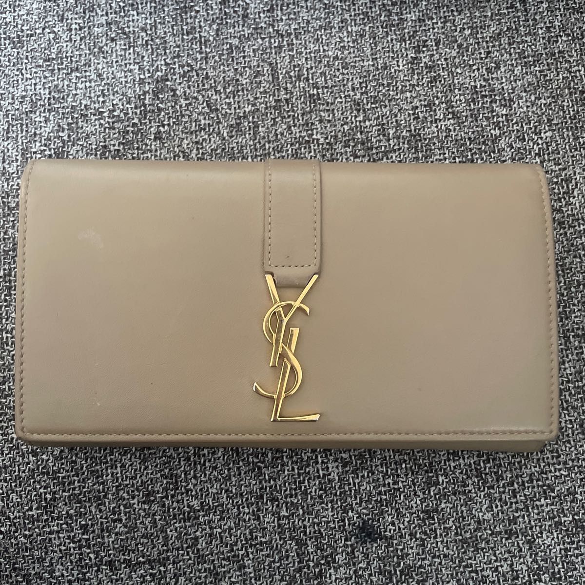 長財布 YSL イヴ・サンローラン ベージュ ロゴ 人気｜Yahoo!フリマ（旧