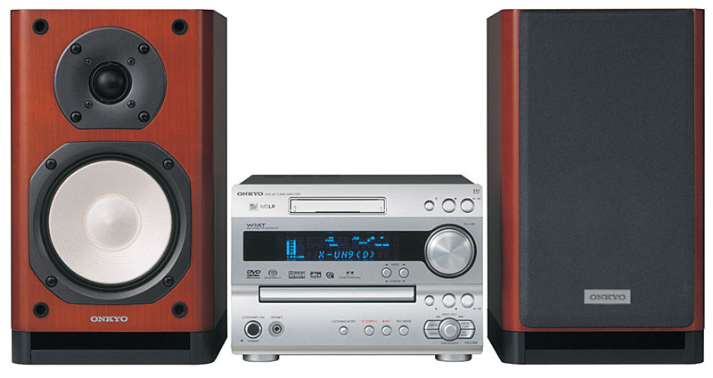 オンキヨー、ユニバーサルプレーヤー内蔵ミニコンポ